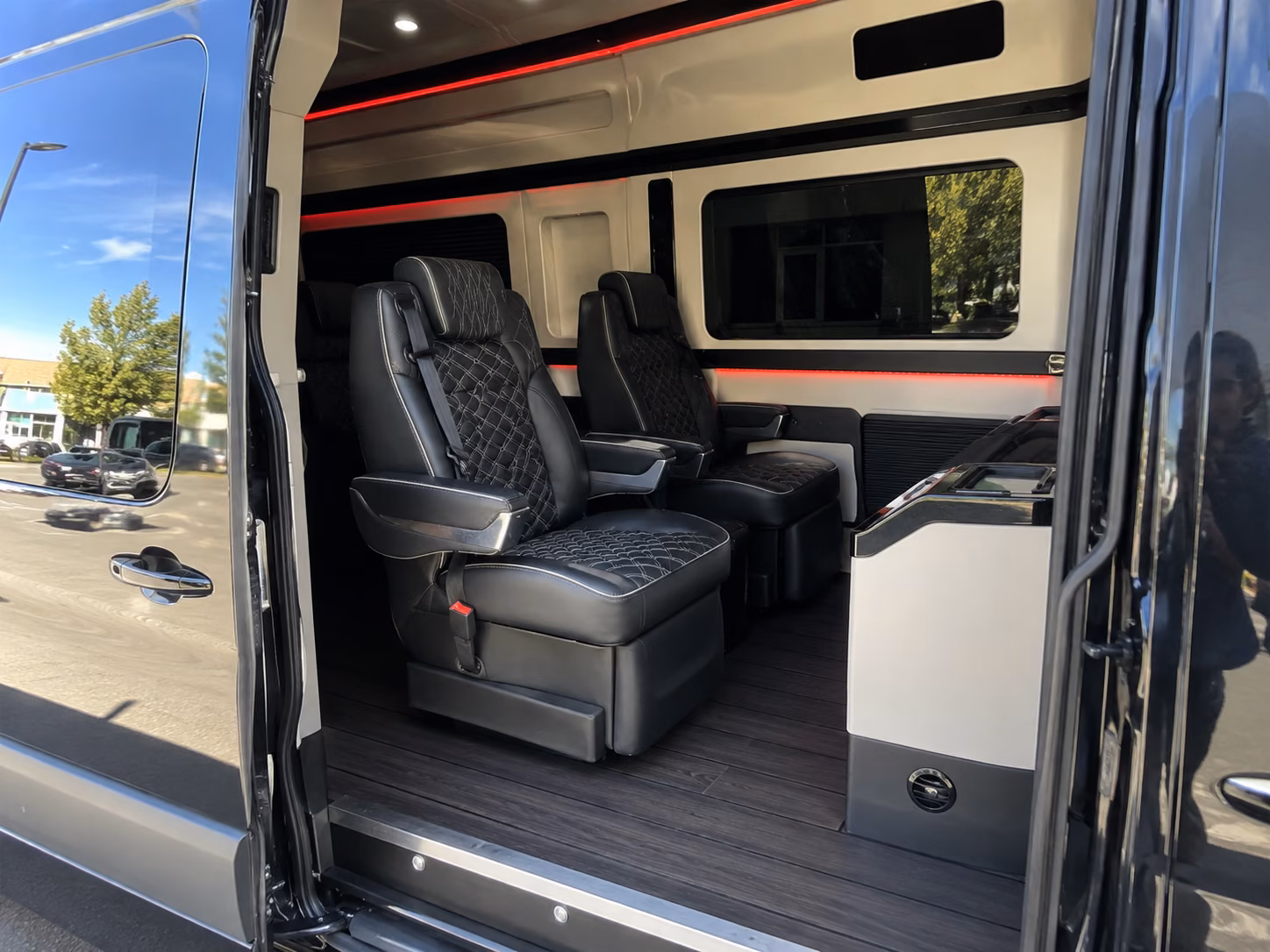 chattanooga bus rentals for tennessee road trips and kentucky travel